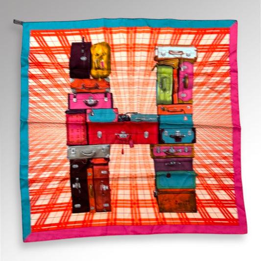 Carré 70 H en voyage